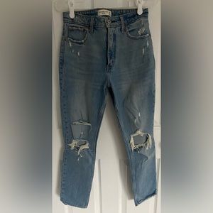 Abercrombie and Fitch High Rise Skinny Jeans. Size 27 (4), Curve Love.